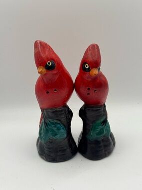 Vintage Red Cardinal Ceramic Bird Salt and Pepper Shakers - Decorative Pets Bird